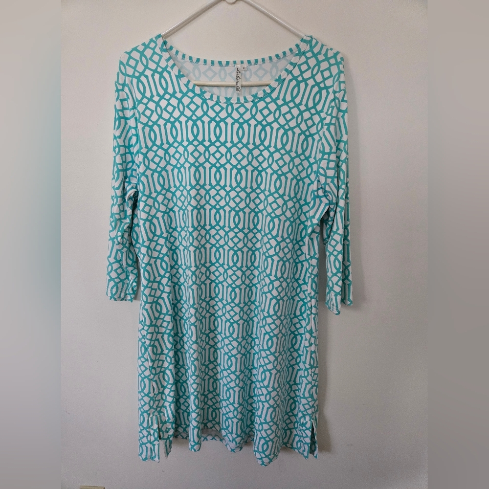 Lulu-B Teal and White Geometric Dress